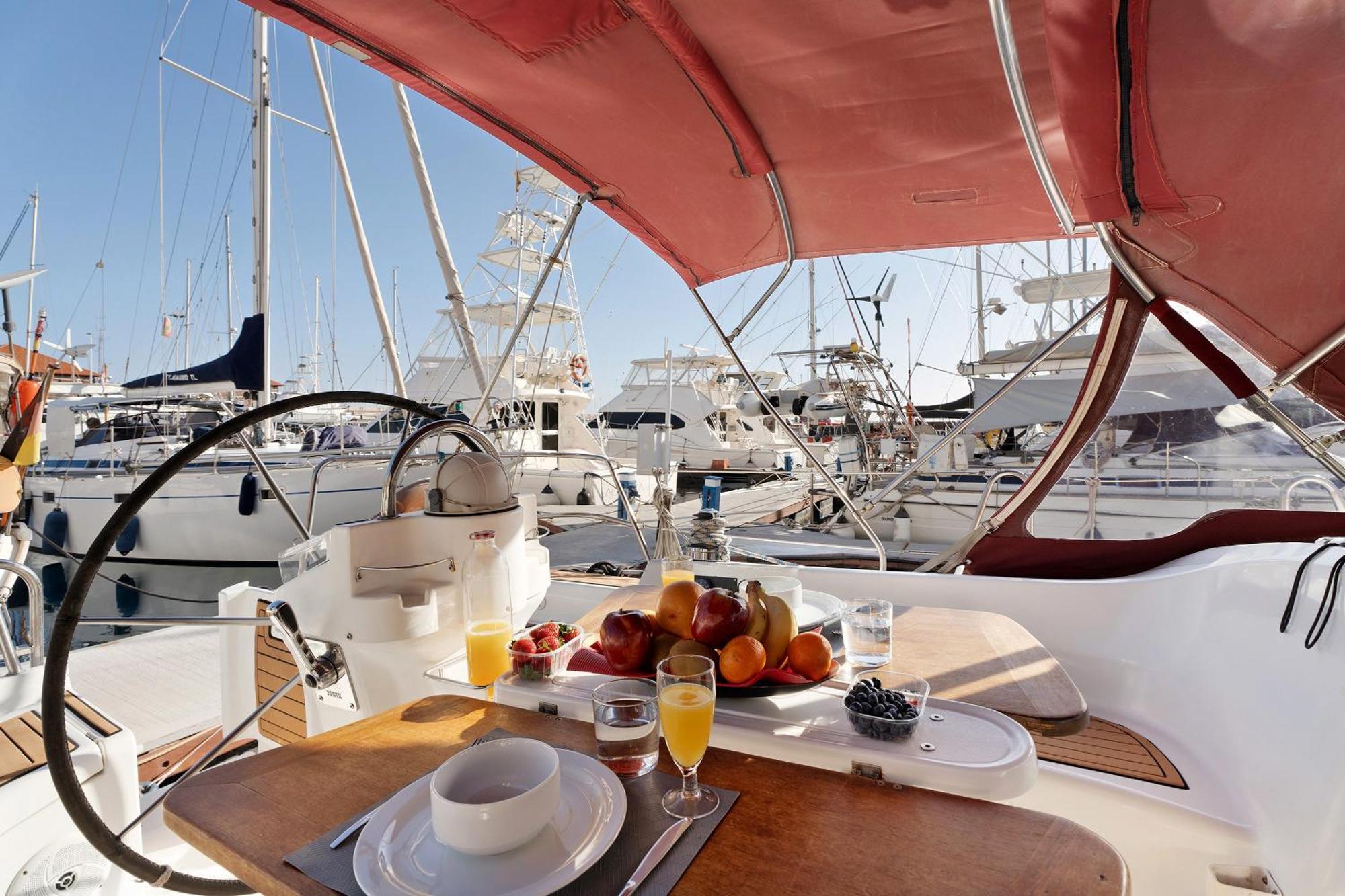 ホテル Pato Lucas Sail Boat San Sebastián de la Gomera エクステリア 写真