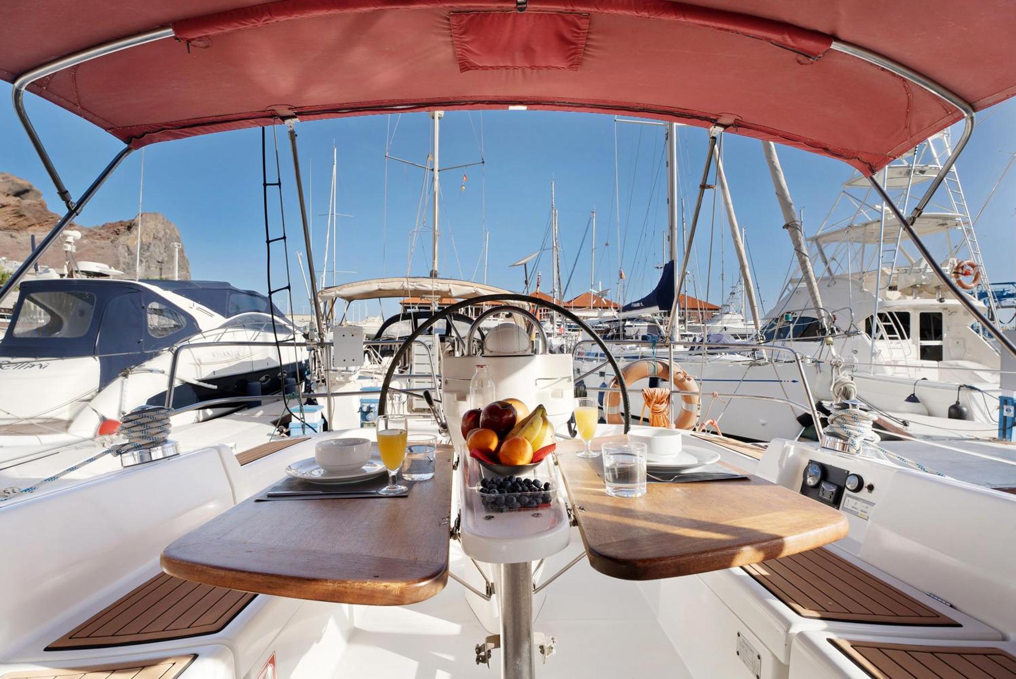 ホテル Pato Lucas Sail Boat San Sebastián de la Gomera エクステリア 写真